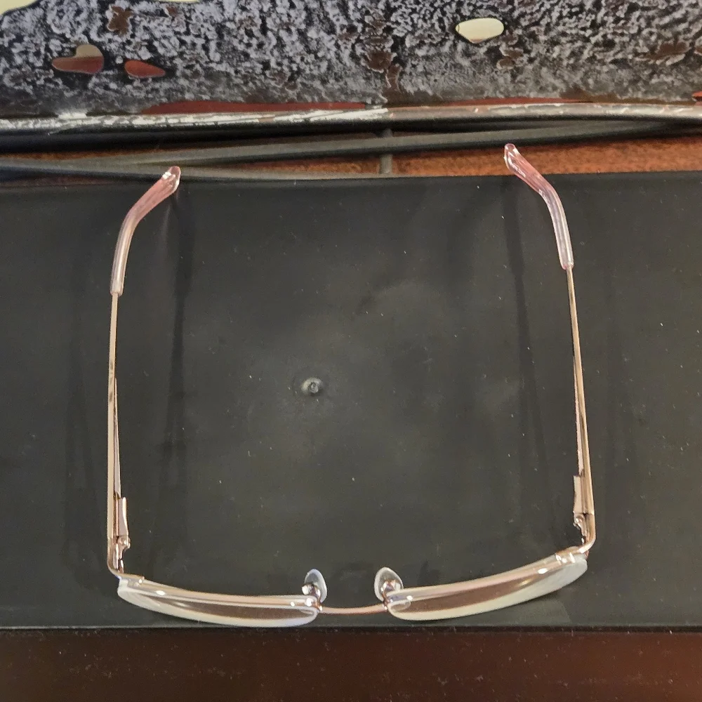 Stylish Rose Gold Eyeglass Frames – 50-17-130 – Decorative – Used